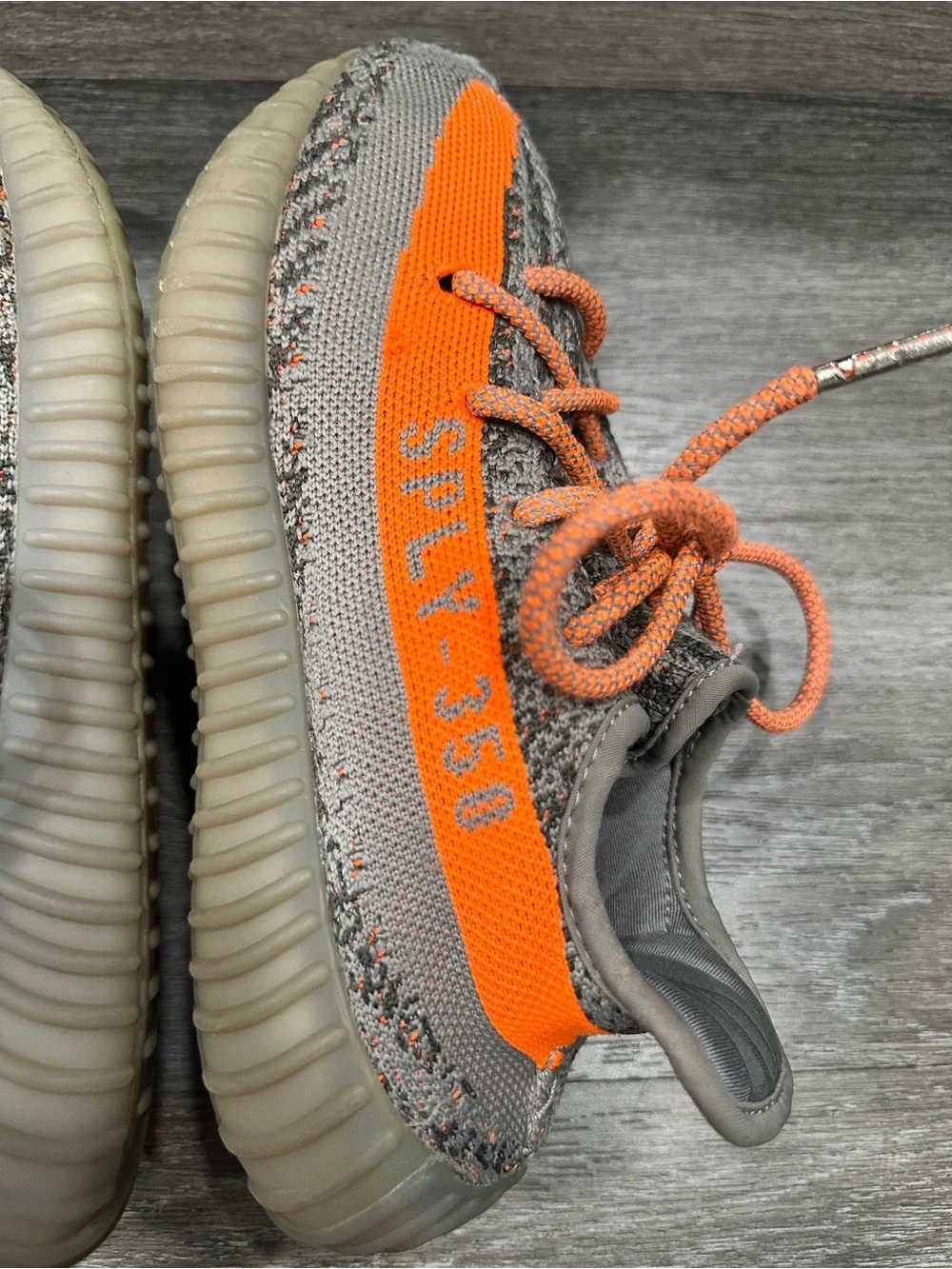 Yeezy Boost 350 V2 Gray with Orange Stripe Athletic Shoes Boys Size 5